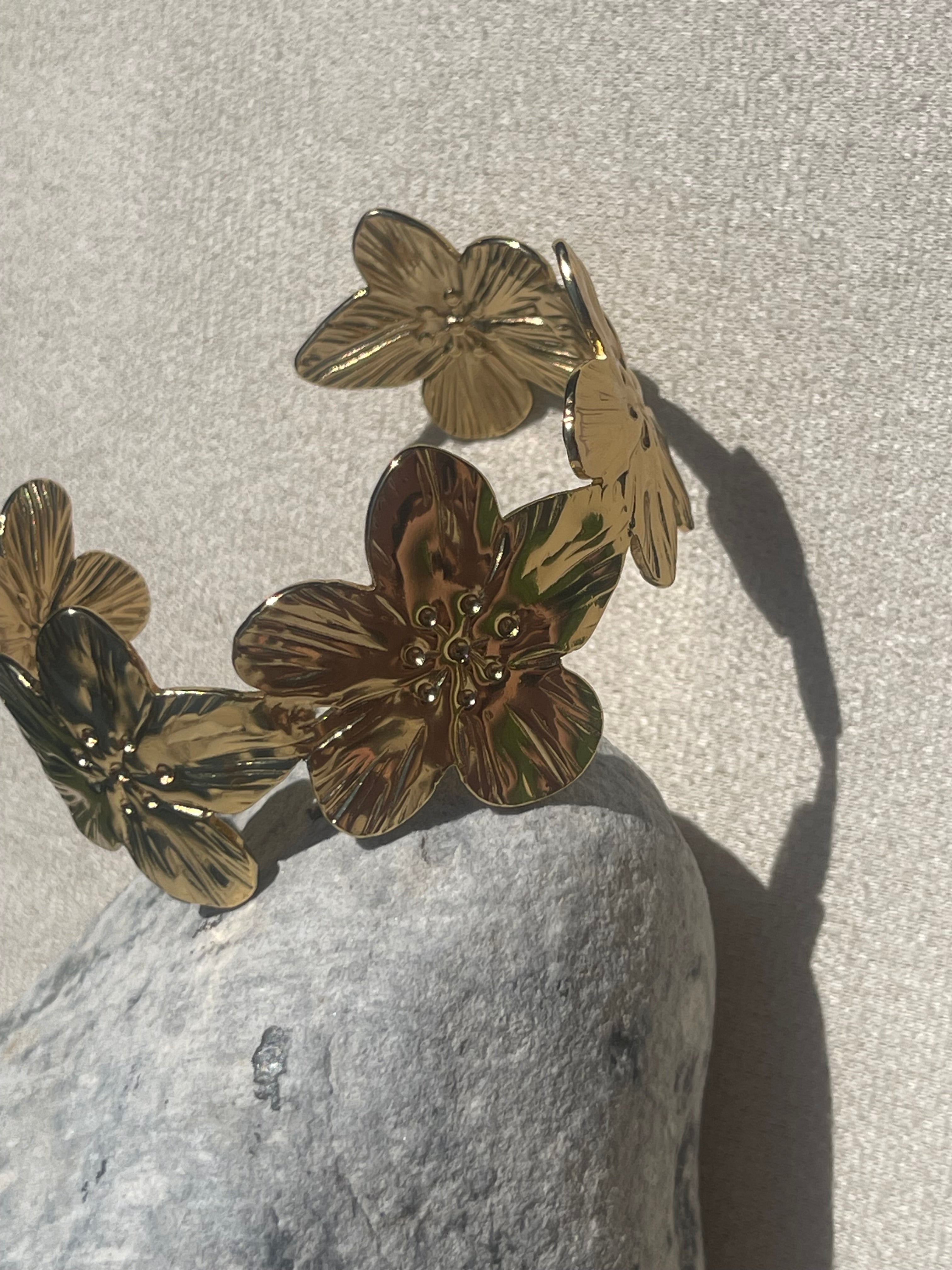 Bracelet Fleurs Dorées – Chaîne Botanique